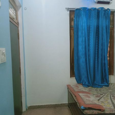 Saksham Guest House Jhusi Exterior foto